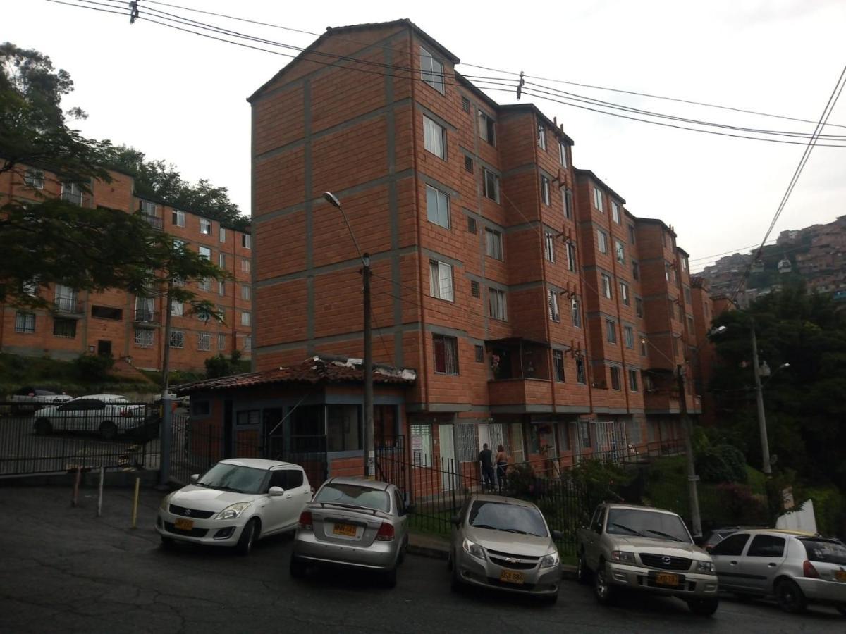 Apartamento 201 Amplio Y Comodo Medellin 90 Mts Buitenkant foto